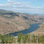 Bed & Breakfast Panorama Douro House Armamar
